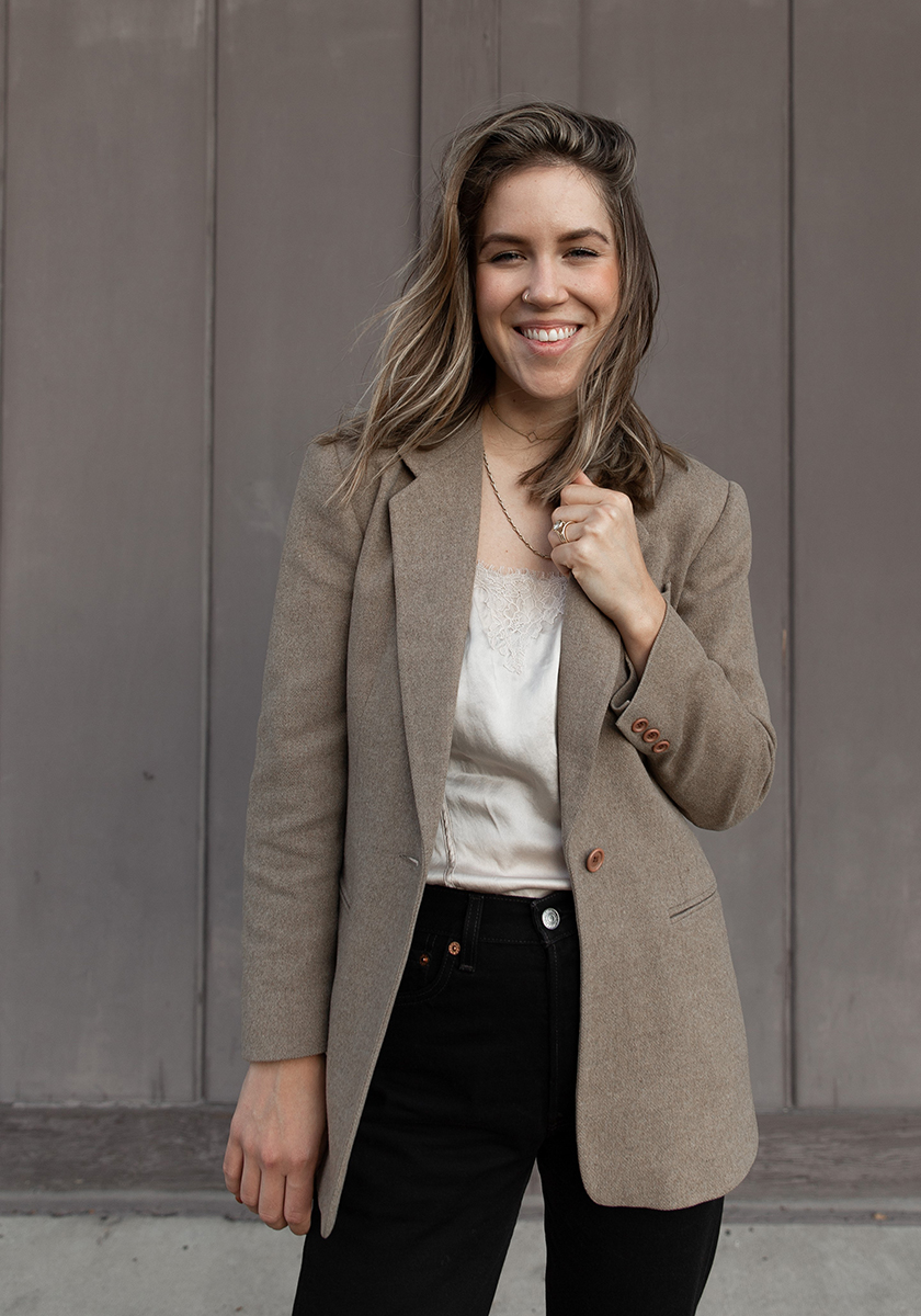 TriadGoodwill's tweet photo. Get to know Emily, a wonderfully talented and inspirational ✂️ 🐝 stylist with a love of 👗 👖 #fashion, #thrifting, and personal #style! Check out her story, these #triadgoodwillfinds and more https://t.co/5bnMiPW6j2 https://t.co/PX3hBNLkd6