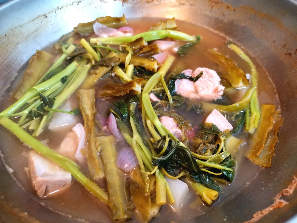 MoldyPan's tweet photo. #sinigang sa wakas
#lockdown #food #foodie #foodparade #foodpics #foodgasm #PicOfTheDay #TagsForLikes #lockdown #Eating #pinoy https://t.co/c8aiMCL2g8