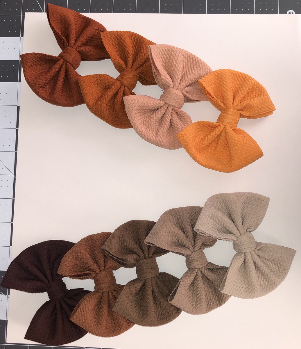 torii_perales's tweet photo. 🎀🎀🎀 to all GIRL moms and dads , i make handmade bows if interested dm me!! here are a few ive made , please help spread word to get a small business started. TY 🎀🎀🎀 https://t.co/M3aAt5COQU