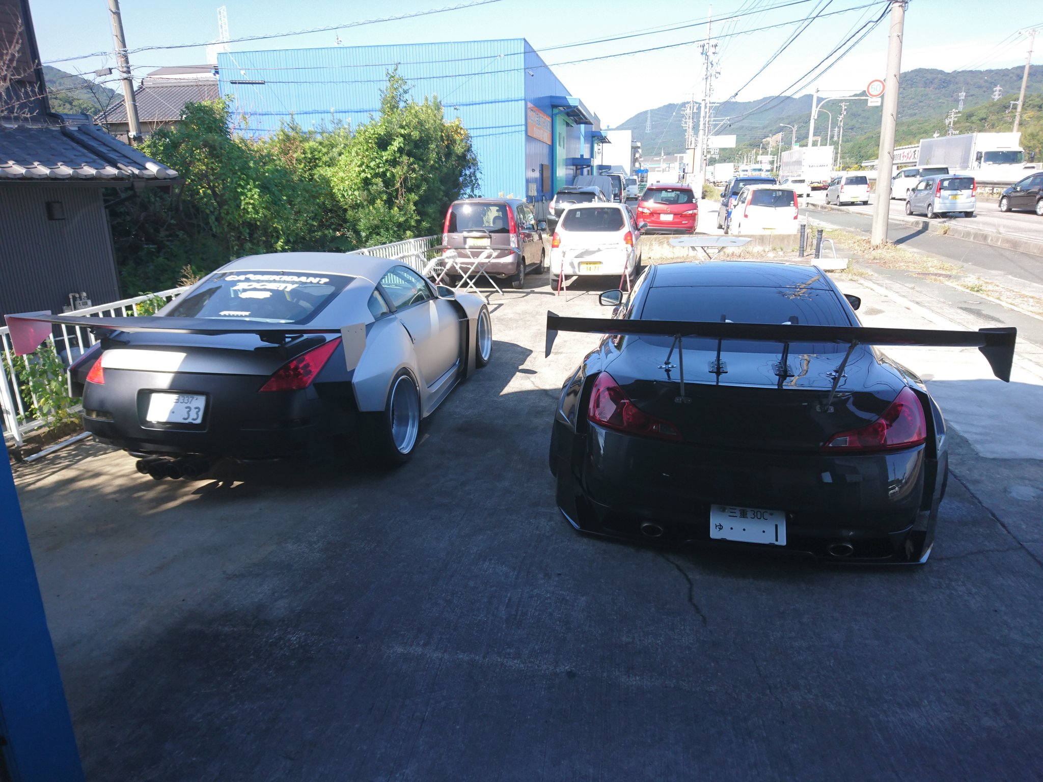 あしる 車幅２mの共演 T Co Gj4obg9ohn Twitter