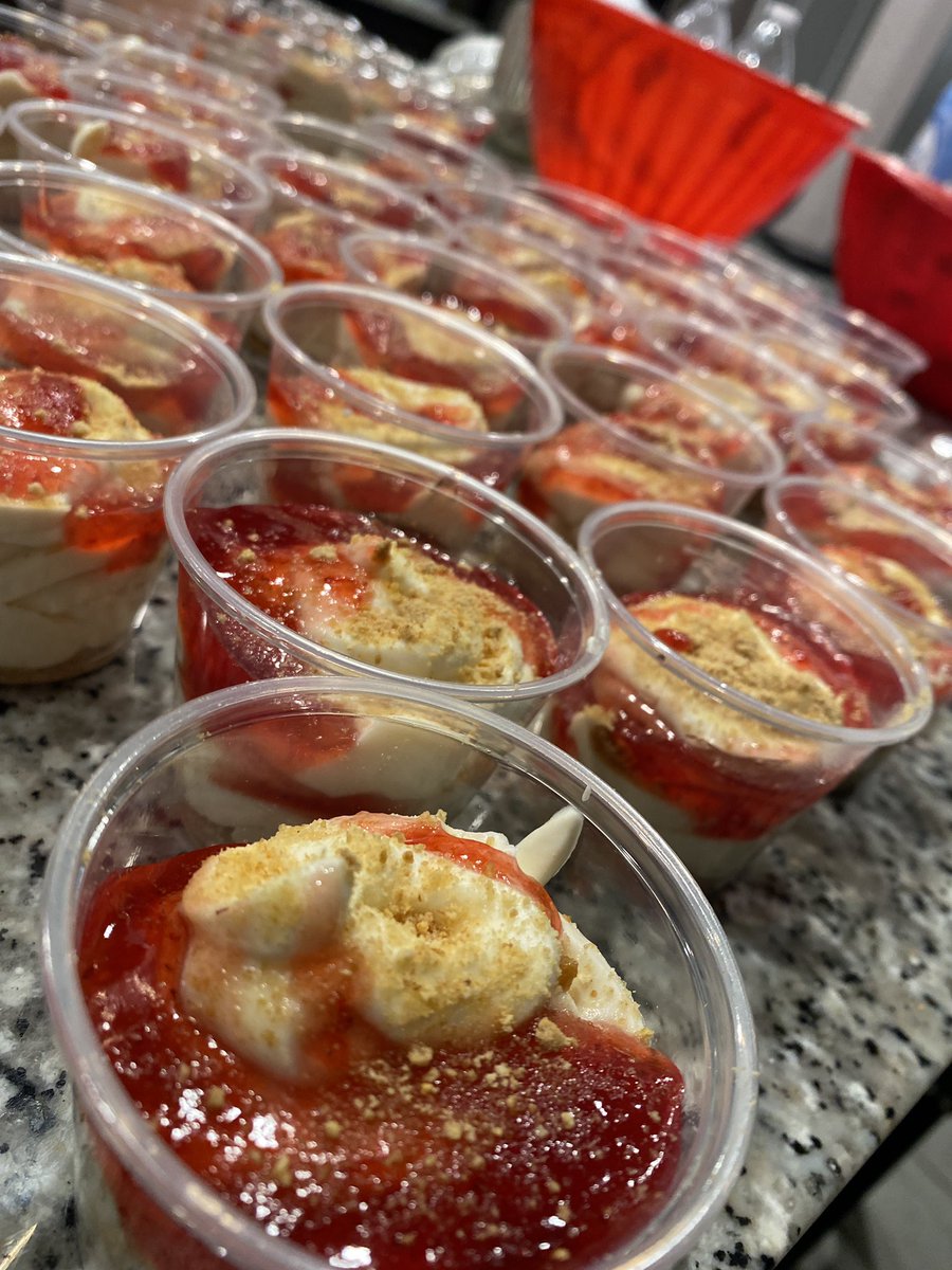 Banana pudding cups & Strawberry cheesecake cups