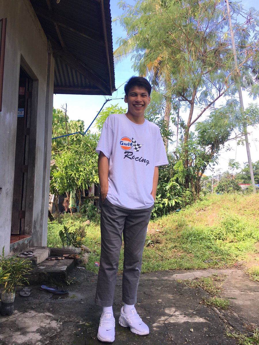 Kung ang sinabe mo ay “i love you” edi sana abot na hanggang tenga na ang ngiti ko lalo 😅 https://t.co/b1vK9NVgka