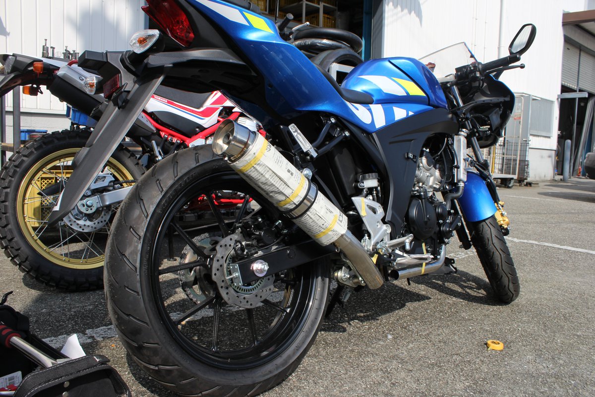 Valiente バイク 車マフラー専門店 今日は Gsx R125 用の新商品マフラーを製作中ですよ 何種類か取り付けしてみているので是非お楽しみに Gsxr125 バイクマフラー 新商品開発中