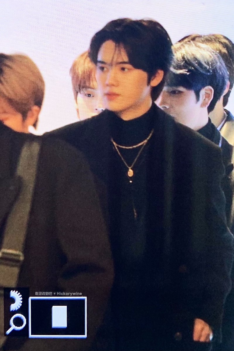 minheearchives's tweet photo. GET HIM IN A KDRAMA NOW!!!!!!! https://t.co/2cSPw222GO