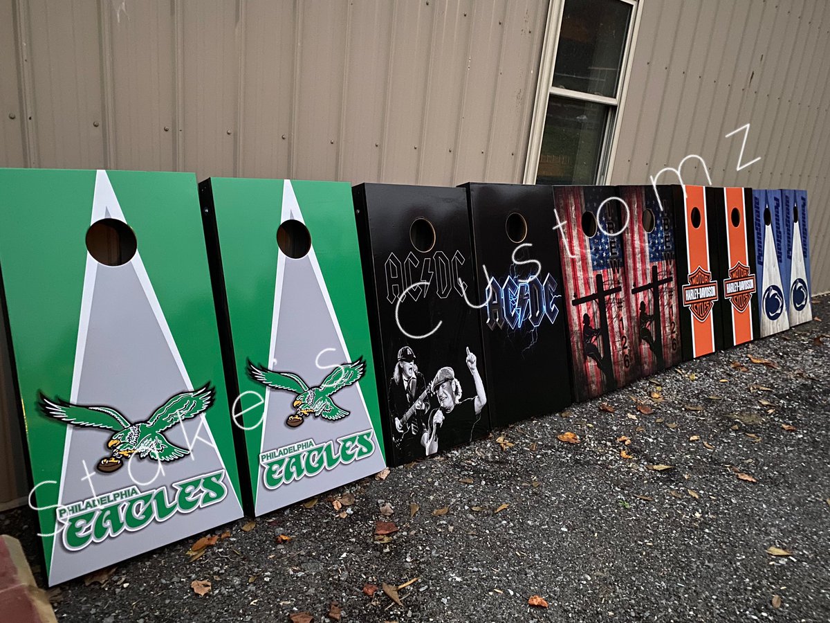 CustomzStake's tweet image. Custom built corn hole ! See more @stakescustomz on Facebook prices starting at just 150$   Almost any design available #cornhole #beanbagtoss #handmade #custom #USA #Trump2020 #America #custombuilt #MAGA #vinylwraps #vinyl #Because2020