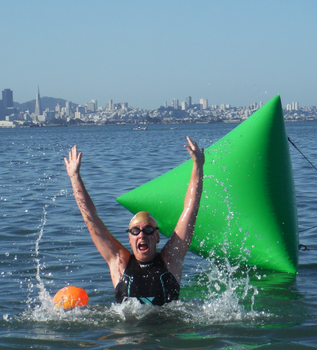 🔟🔟🔟
Perfect execution!
#openwaterswimming #swimming #berkeleyswim #swim #openwater https://t.co/NqXWGhp2AS