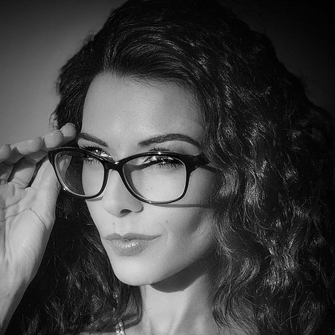 #NouvellePhotoDeProfil https://t.co/8LOz8XWU2D<a href="/tag/nouvellephotodeprofil"class="tags">#NouvellePhotoDeProfil</a>