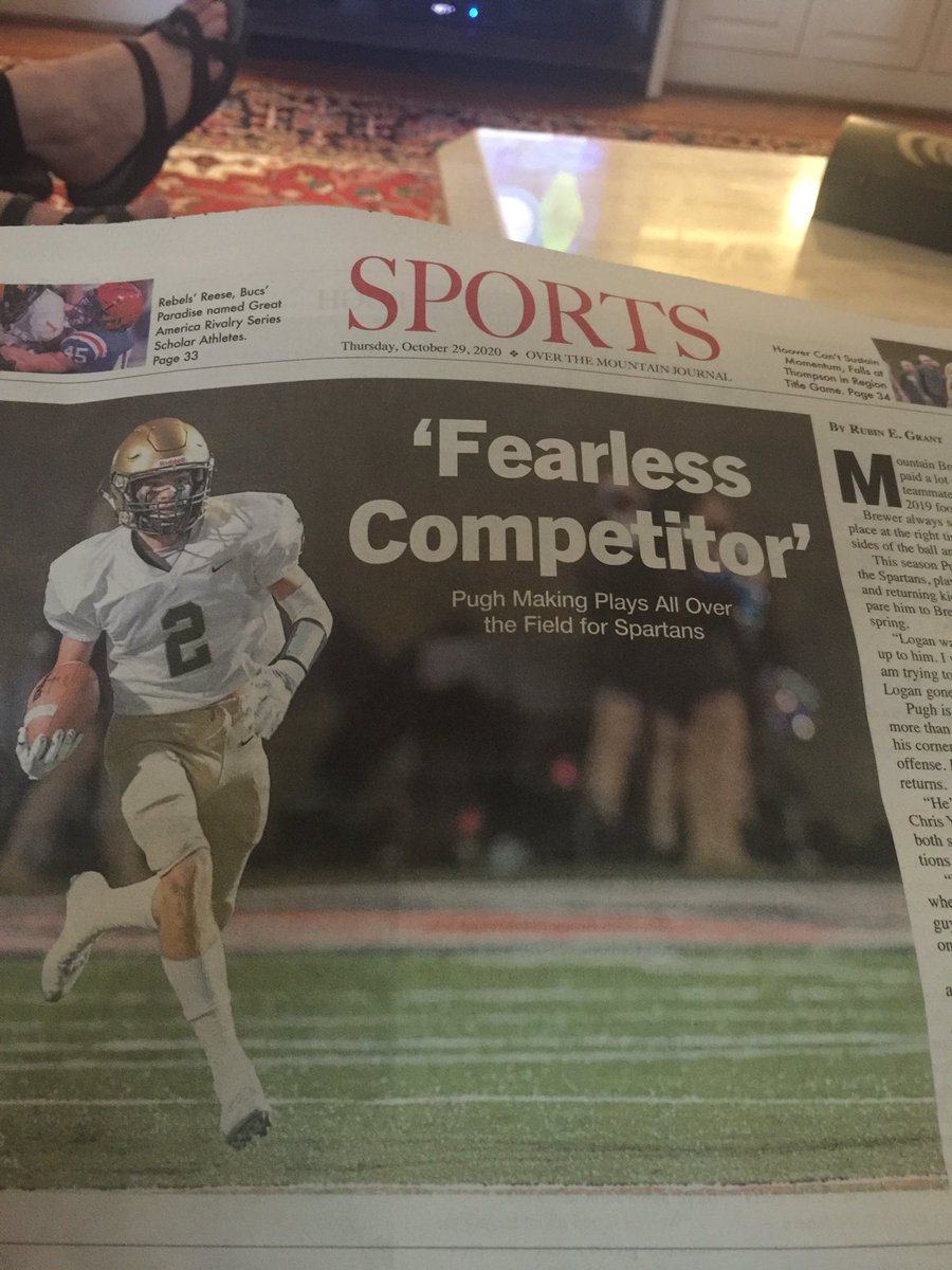 Teamcarroll2020's tweet photo. 2021 6’0 Blake Pugh is one of the most underrated DB in state. Pugh is a playmaker that can do it’s all for his size. College coaches keep your eye on him during the playoffs. @BlakePugh44 @MtnBrookFTBL @ChadSimmons_ @UAB_FB @JSUFootball @SamfordRecruits https://t.co/ZpEnSGGrux