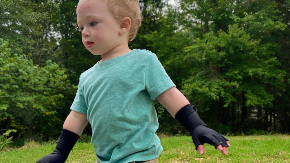 Mother released from jail after leaving baby in burning car <a href="/ChloeCarlson_TV/">ChloeCarlsonTV</a> bit.ly/3oEqlEf