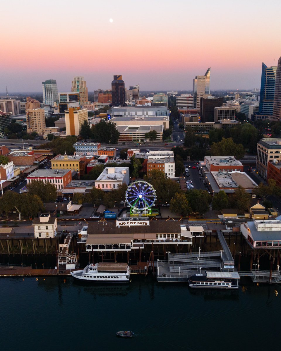 The new Waterfront Wheel in Old Sac looks right at home with that Sacramento skyline. Opens to the public this Friday!
