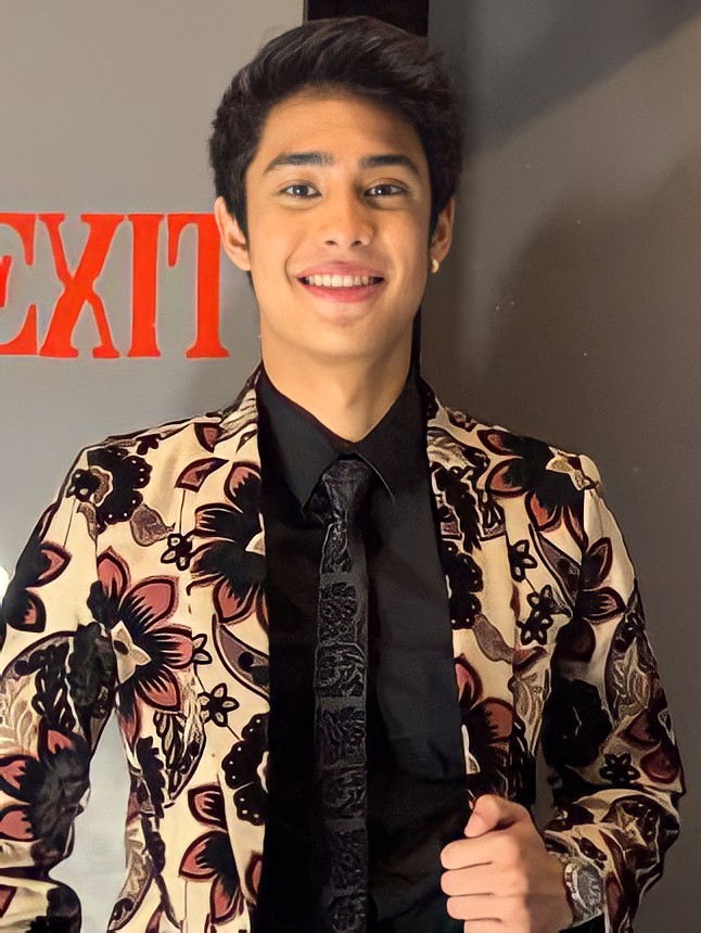 SMILEFORDONNY's tweet photo. Our best boy can slay in any outfit. πβ₯οΈ
#StyledByMarkRanque https://t.co/czCAXuWzFs
