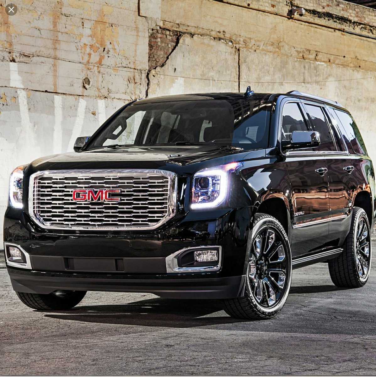 ミッチェル こいつをアメ車で例えればgmc ユーコン デナリ 欲しいけど アメ車かーってなる元アストロ乗り