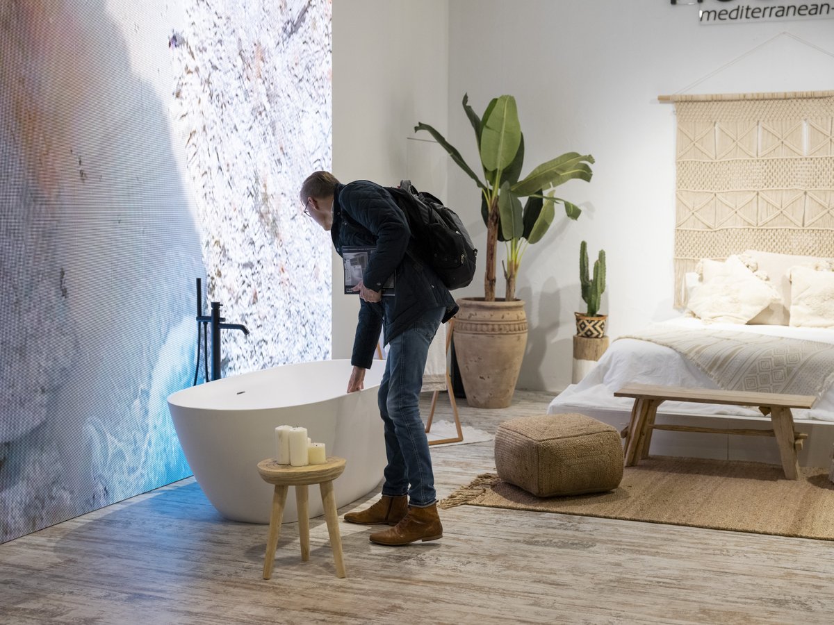 Cevisama's tweet photo. 🇬🇧 / #Cevisama2020 was a very positive edition for everyone and the edition of #ElReencuentro will be again. We are convinced thanks to the constant work and trust of our exhibitors and visitors. Reserve your space in #Cevisama2021 now. https://t.co/eQAUn18I8Q