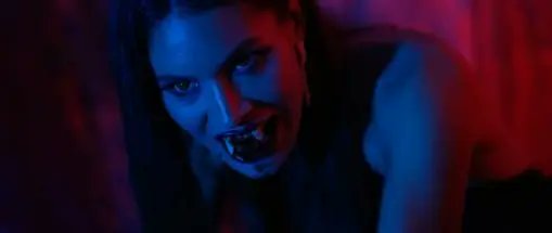 modytalkmovies's tweet photo. #VampireVirus (2020) This is was surprisingly really good, it was fun and entertaining and a good addition to the vampire lore. The performances are really good and they do the best with the budget they have to over some decent special effects and it is also ridiculous and fun. https://t.co/vbyZ2Q0kFt