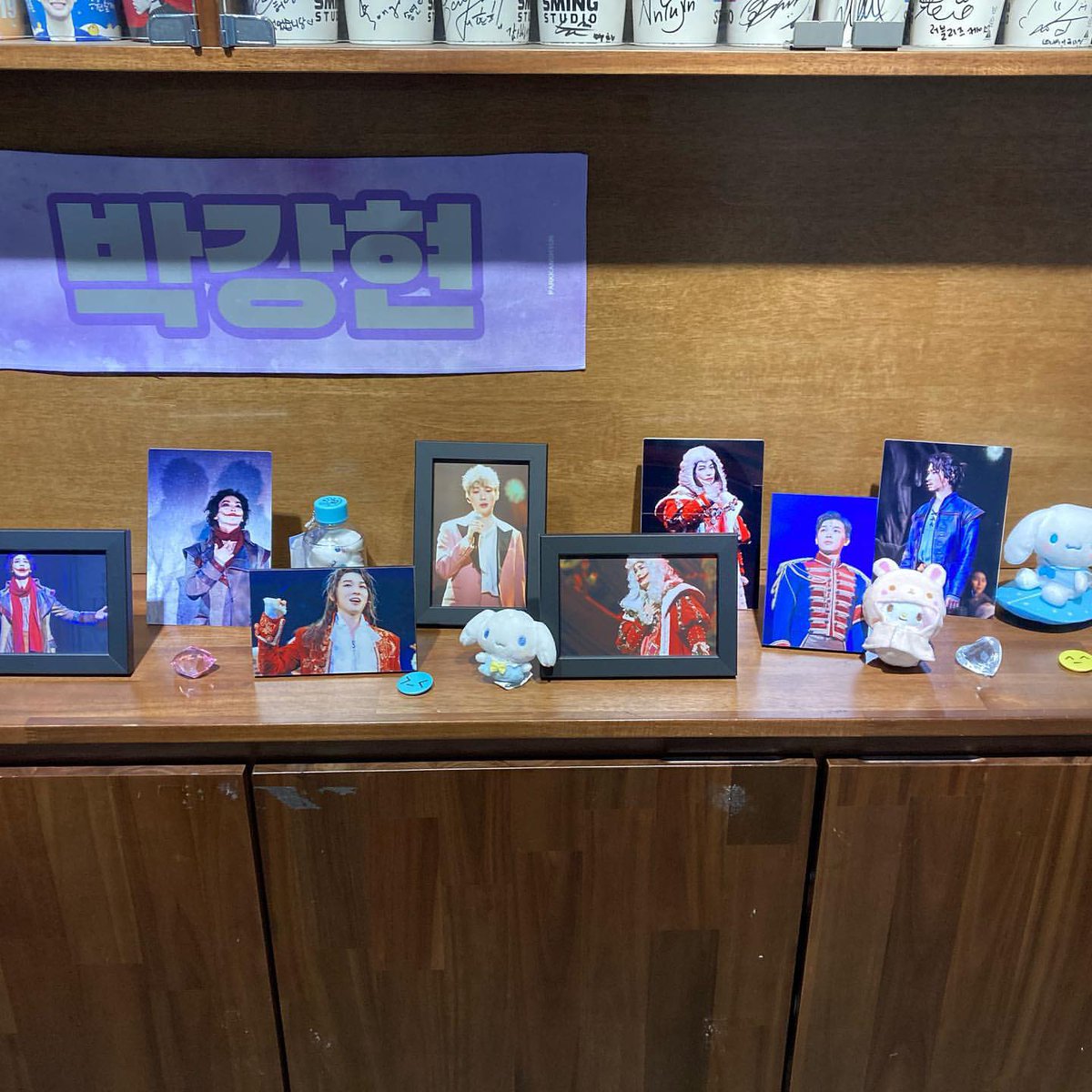 kanghyuniverse's tweet photo. 방문해 주셔서 감사합니다🙊
5주년 다시 한번 축하드려요💜
https://t.co/XU4ZK5lf9G https://t.co/o3GlfAv46A