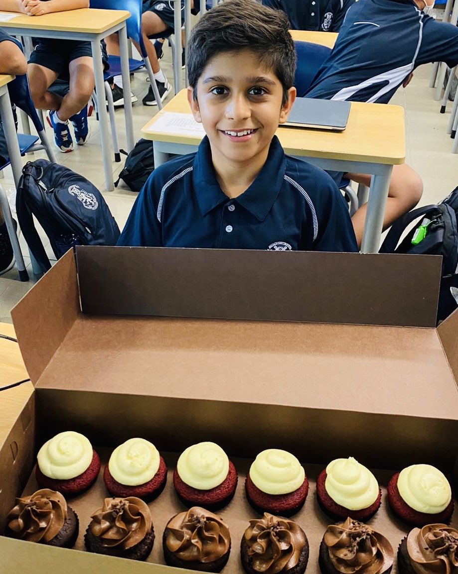 HHKSShackleton's tweet photo. Happy birthday to Shaun who celebrates in true Shackletonian style with friends and a feast of cup cakes! All the best for another great year Shaun! @Harrow_HK #boysofshackleton #shackletonfamily https://t.co/PPU7Yx3m7r