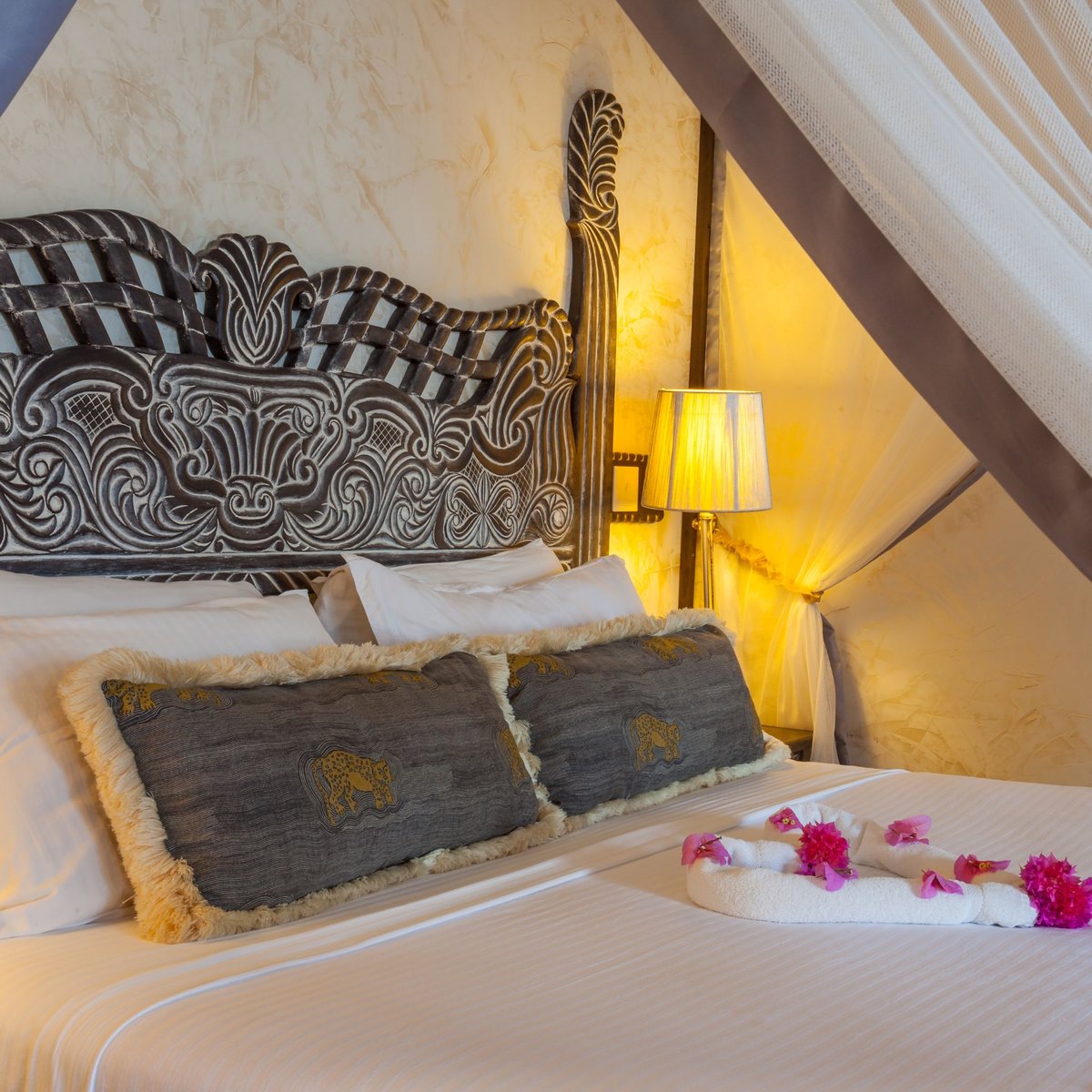 wotegroup's tweet photo. Some destinations are just bliss! Right? 😍😊😌

Enjoy low season rates with a private beach at The Maji Beach Boutique Hotel with us 💚🍹

https://t.co/kqQLZjJXas

Call or WhatsApp 0716 732863

#Diani #DianiBeach #GetawayTourismFair #SaritCentre #BetterTogether #TembeaKenya https://t.co/dTHVsy0clX