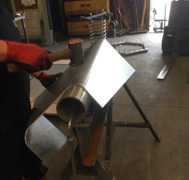 AycliffeFab's tweet photo. #ThrowbackThursday Stainless steel offset hopper with 10mm thick reinforcement plates. Handmade using traditional sheet metalwork skills - skills our craftsmen pass on to our apprentices. 

📧 info@aycliffefabs.co.uk
☎️ 01325 310000

#stainlesssteel  #manufacturing #fabrication https://t.co/fl3v6TF8Pi