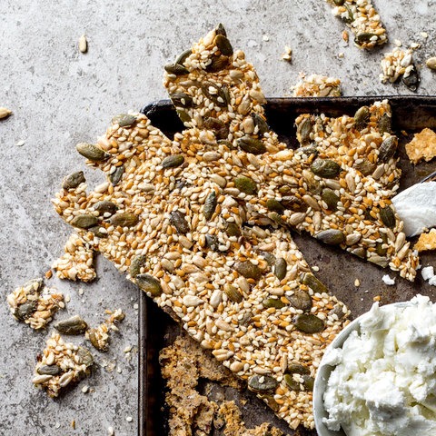 Supershazzer's tweet photo. Great seed cracker recipe... this is a staple in my low carb life.
Thanks @jonnoproudfoot and RMR
#seedcrackers #banting #bantingdiet #lowcarb #keto #ketodiet #RMR https://t.co/hhCENIGxC9 https://t.co/ffSH7WmLEL