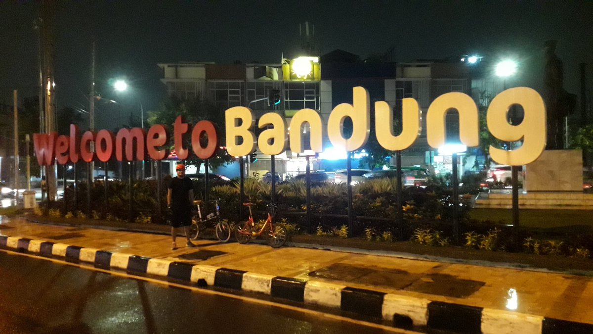 dedybinthahir's tweet photo. Bersepeda malem2.. https://t.co/XgSlpVDLfv
