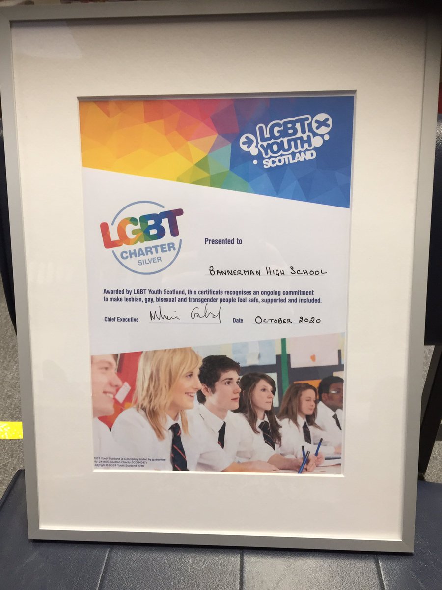 Bannermanequal1's tweet photo. A wee close up ❤️🧡💛💚💙💜 https://t.co/AlJiex4IbO