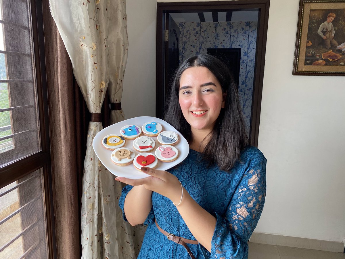 JasmineTheChef's tweet photo. Thank you for letting us be a part of it! Will be couriering these lovely #BT21 cookies to you💜💜💜💜 cant wait for the interview 😍 https://t.co/RzkE77B7rV