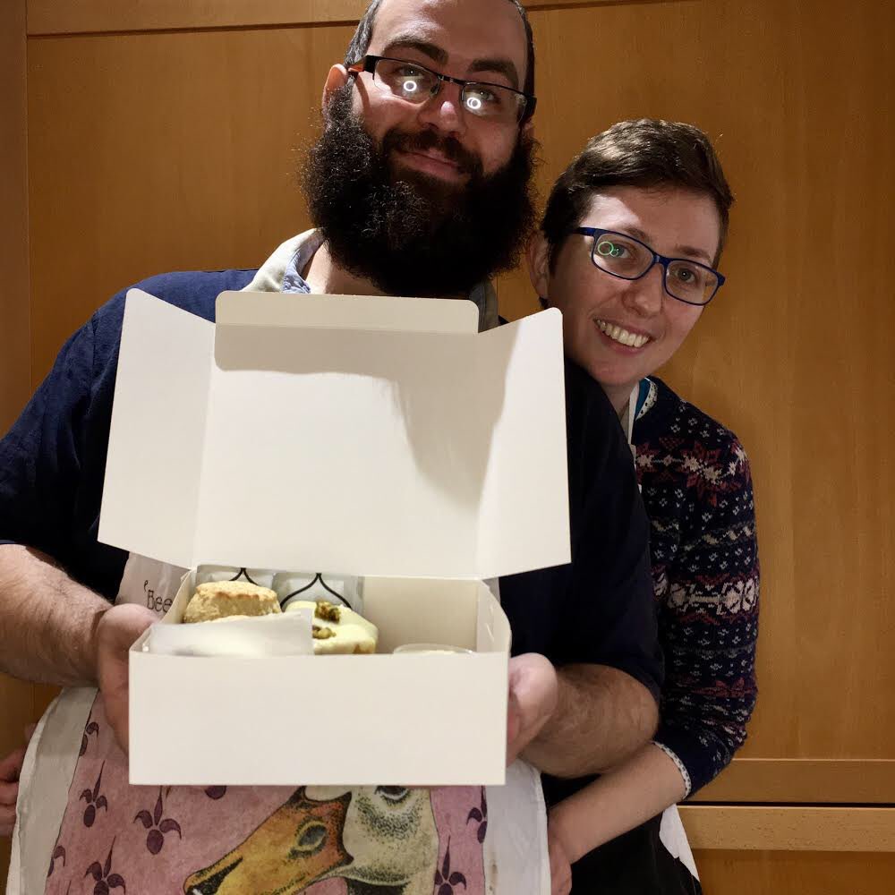 ThisisRiverside's tweet photo. Join @lexiecarducci from 10am this morning for all things #tending She’ll also be looking at how local businesses have adapted to the new normal, chatting to Tom and Ro from @tomscakeco about their afternoon tea delivery and the special Halloween menu https://t.co/nFNDuPiZ79 https://t.co/ml5ypqQYUc