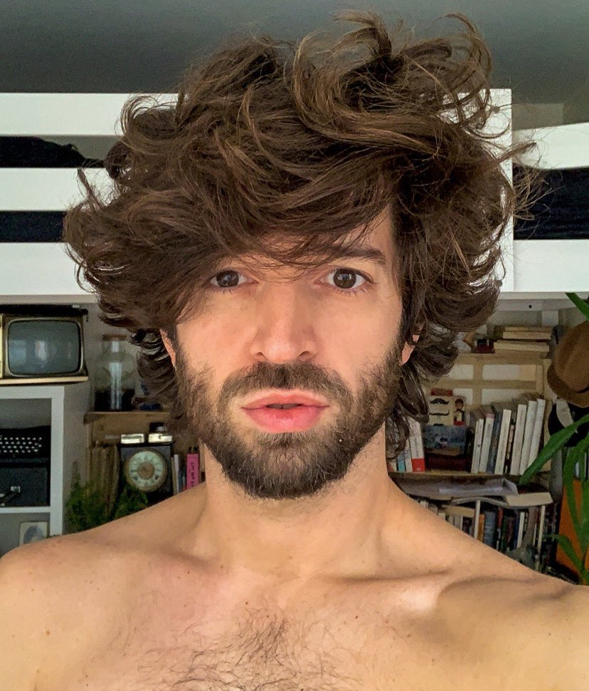 rom1jl's tweet photo. LOVE  IS  IN  THE  HAIR 💞 
.
.
.
#loveinthehair #inthehair #hair #morning #hairinthewind #sunshine #frenchy #selfie #picoftheday #model #barbe #beard #bearded #menstyle #menmodel #hairy #hairstyle #menhairstyle #gayman #gay #gayboy #instagay #paris #ootd #boy #french #frenchboy https://t.co/YHEjY85Ngm