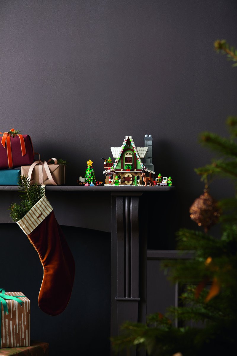 JeffSiepman's tweet photo. {Press Release} Lego has really pulled out all the stops for Christmas this year. How rad is this Elf Club House? Get all the details here: https://t.co/0T080x5tYH

#LEGO #ElfClubHouse https://t.co/CX9okHgmDB