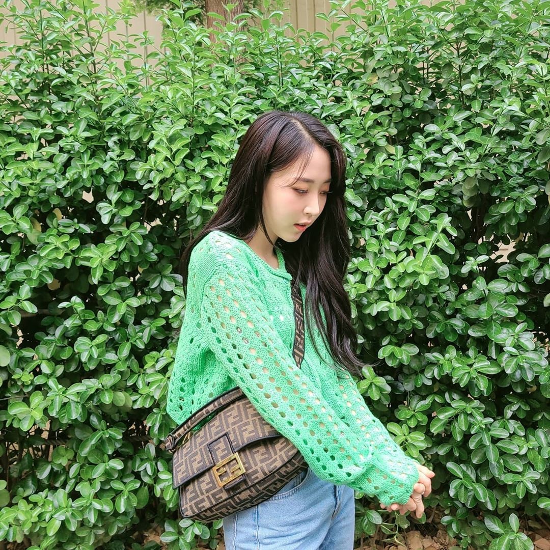 just another afternoon spent with her at a two-person picnic in the botanic gardens