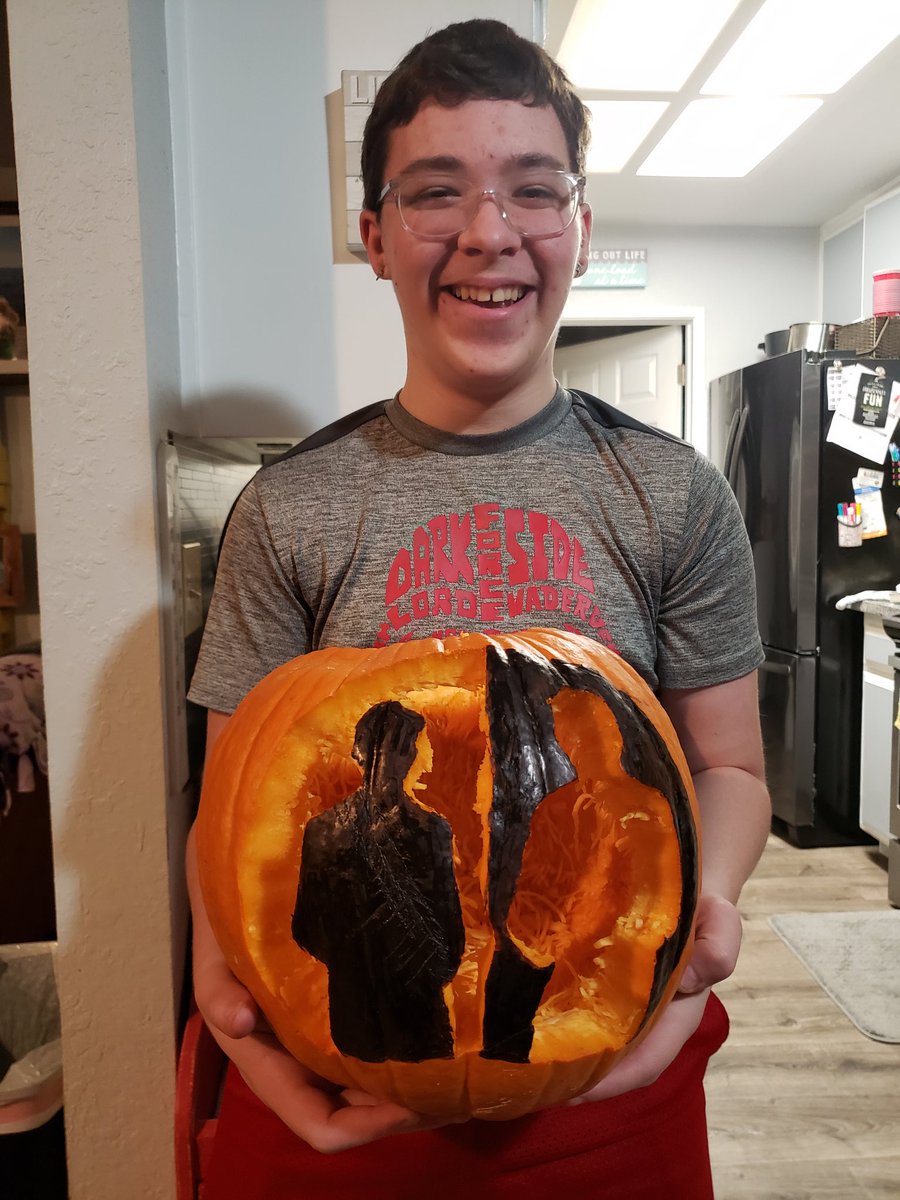 Jfmcelroyjr's tweet photo. @UnusAnnus My son is a HUGE fan! This was the pumpkin he carved tonight... https://t.co/7BlXIdumWE