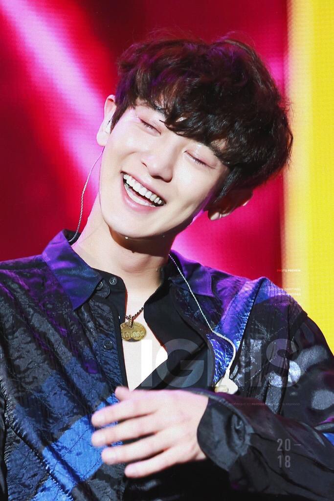his cute perfect beautiful little smile @weareoneEXO  #EXO