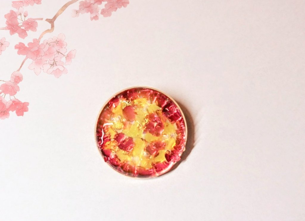 薩摩切子のカケラでキーホルダーづくり体験が、ご好評頂いています