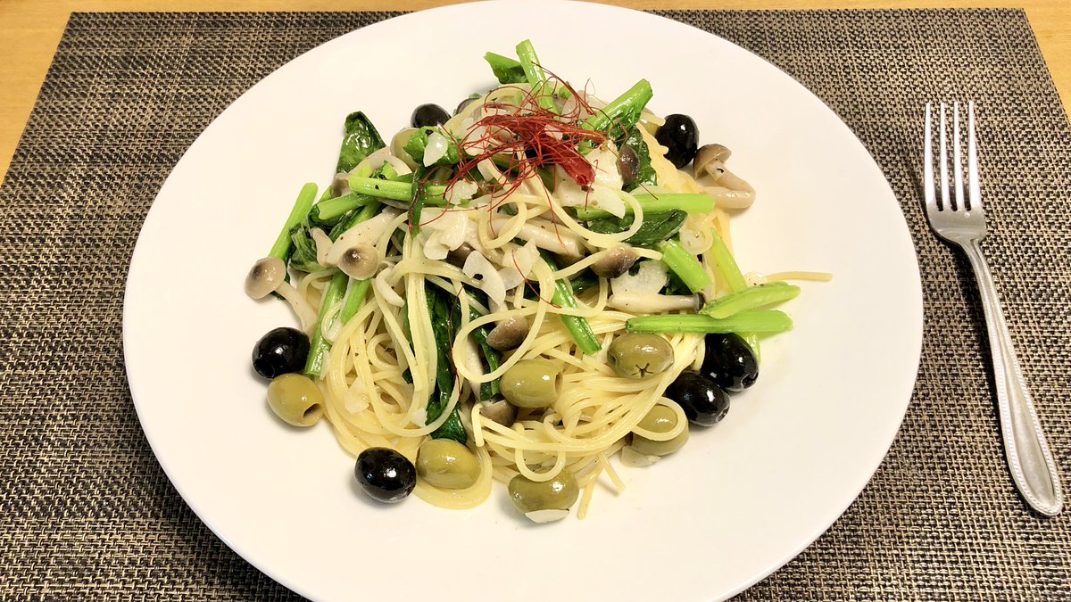 nuts_cooking's tweet photo. 見た目だけはきれいに出来たが味が渋滞しててこれじゃない感∑(ﾟДﾟ)

#Twitter家庭料理部 #料理好きな人と繋がりたい #おうちごはん #料理記録 #料理好き #昼ごはん #パスタ https://t.co/CiXBbuph5Z