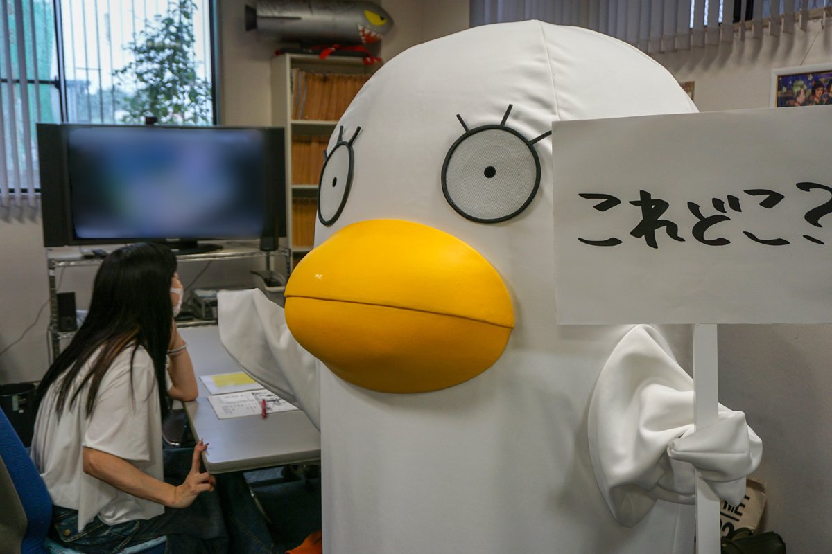 Twitter 上的 アニメ銀魂 カット袋の監視を終え キャラクターや背景の色味を決める打ち合わせ 色背打ち の監視にやってきたエリザベス リモートでの打ち合わせですが シーン毎の微妙な色味を調整する大切な場 さて エリザベスはというと 銀魂ザファイナル