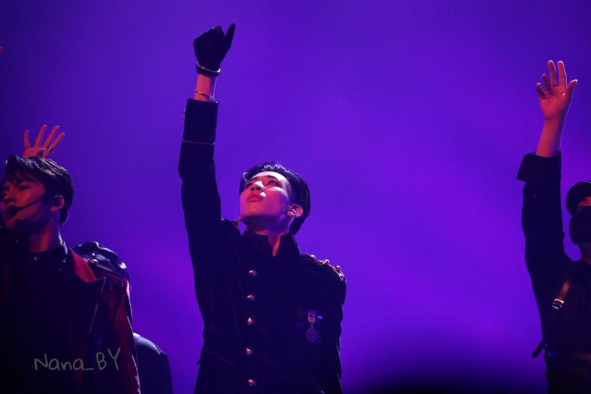 Nana_BYskz's tweet photo. 191116 브이라이브 어워즈 V HEARTBEAT

#vliveawards #got7 #BamBam #브이라이브어워즈 #뱀뱀 https://t.co/CcSfZDdpRy