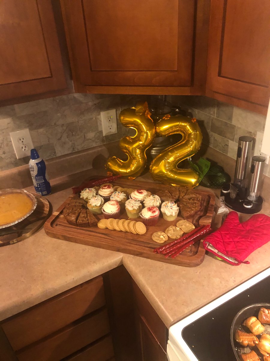 GmcGhee52's tweet photo. Thanks for the Birthday love @MariahEsquire . Love you sis! #magicjohnsonyear https://t.co/59iw6oKPHy