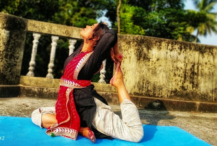 ॥लोकाः समस्तः सुखिनः भवन्तु॥ Yog is adding your breathe,body and soul together.Yogasan along with breathing pattern will bring you good results.1.Modified Janusheershabackashan: good for spines ,low back pain upper body.2. Shayanpad Sanchalanaan:good for digestion and back