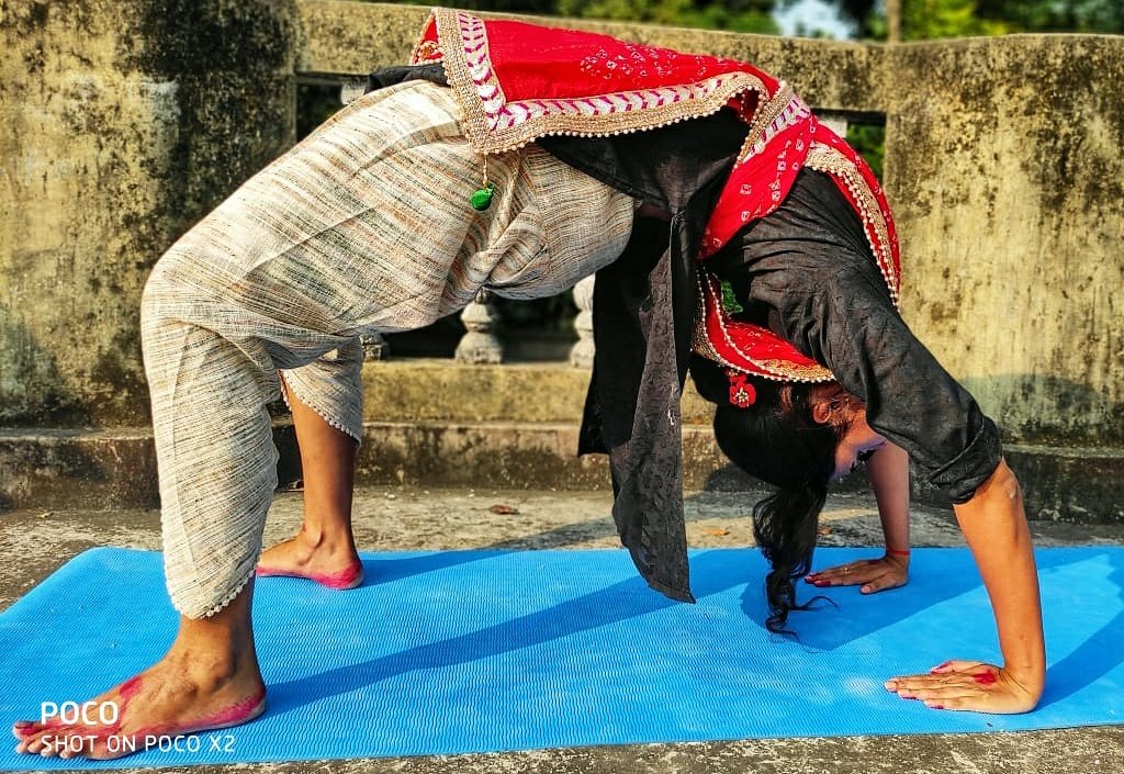 5.Chakrasan: Good for spine, all seven chakras, heart muscles. 6.Natrajaasan :good nervous system, lower extremities, spines. PS: whatever yogasan you do, it will keep you fit, healthy and in good shape  #BackToRoots  #सनातन_धर्म_सर्वश्रेष्ठ_है
