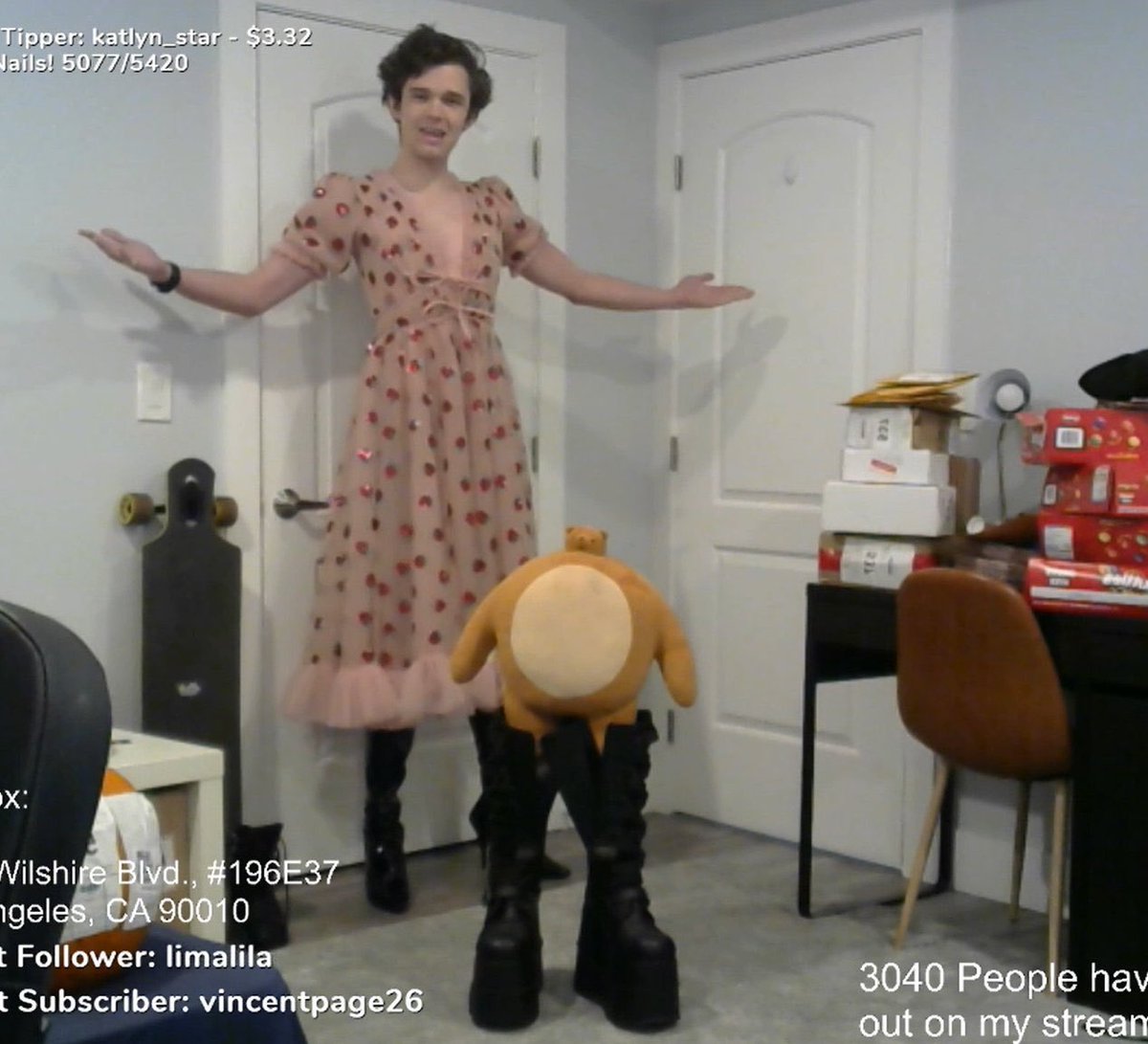 Eret's tweet photo. Thank you for the insane support on my Strawberry Dress stream! Hit a peak of 41,000 viewers, the most I've ever had without raids! ❤️🎉🍓

All to send the message: "Fuck gender roles!" 
#eretdress https://t.co/MmnqsgfkgH