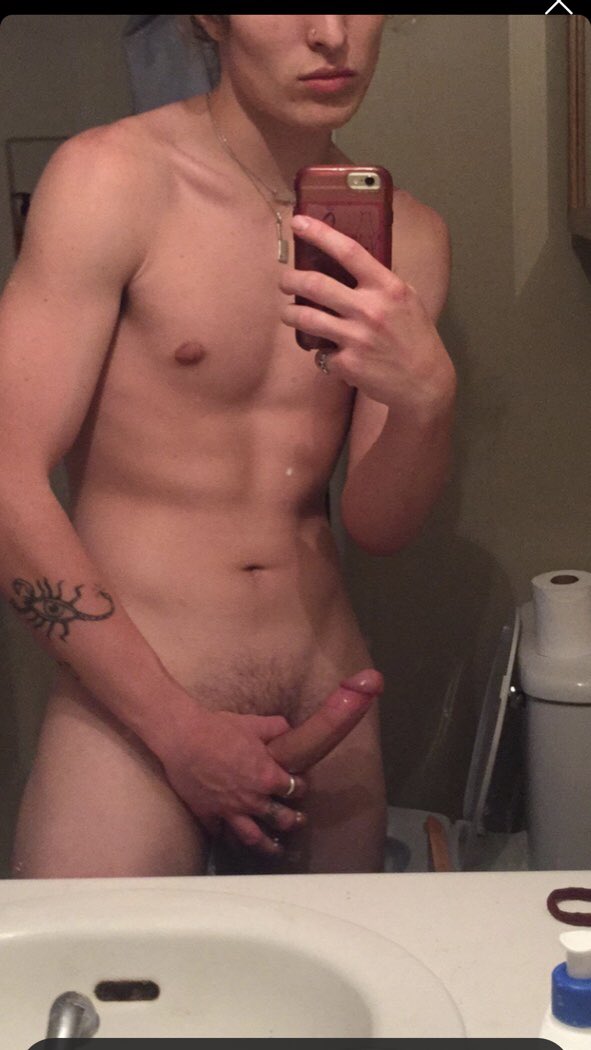 dallinjon's tweet photo. Sexy young Utah skater boy who says he is straight but I’m not too sure... oh Isaac! https://t.co/ckp134dUql