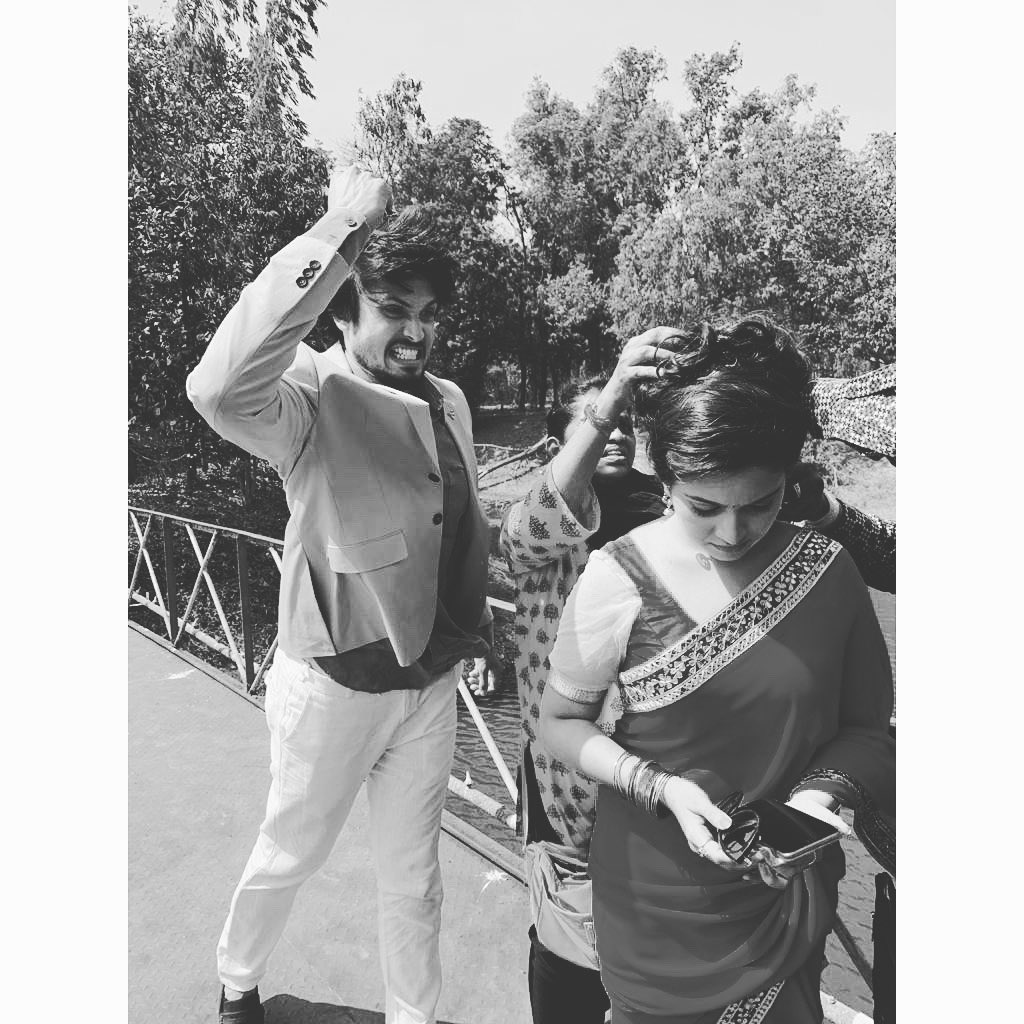 IamChiragpatil's tweet photo. “Monkeying around 😛”

:

:

:
#bts 
#timepass 
#betweenshots 
#shootlife 
#shooting 
#lifeofanactor
#marathifilm 
#comingsoon 
#seeyouinthetheatre 
#movies 
#filmlife 
#lights 
#camera 
#Action https://t.co/87sKRjewWG