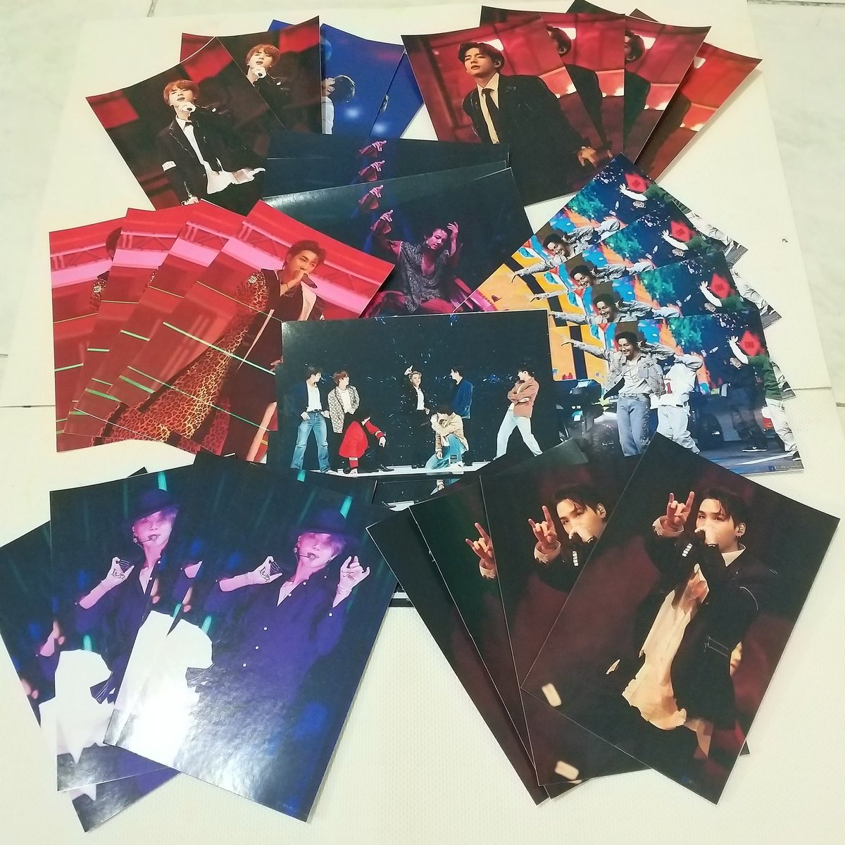 SUEShop93's tweet photo. MAP OF THE SOUL ON:E
photo sketch

8pcs 4R PHOTO
9pcs POLAROID
1pc keychain random

RM13

#bts #btsfankit #4rphoto #polaroid #polaroidbts #btspolaroid #btsmalaysia #army #btsarmy #armymalaysia #armymy #armyracle https://t.co/bLRjmw74v8