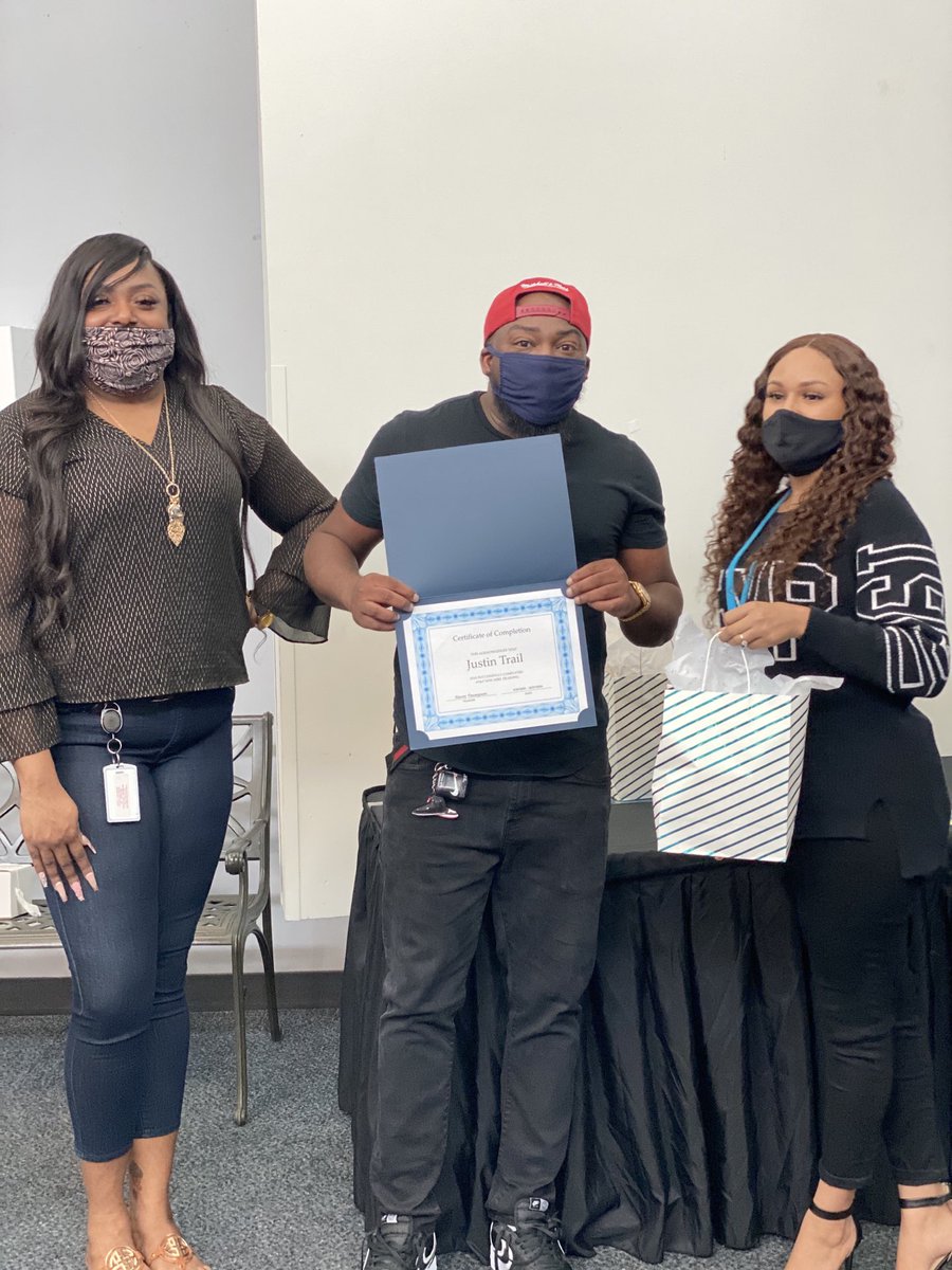 Congratulations to Lafayette’s 9/28 PLATINUM New Hire Class🥳🥳🥳 Shoot for the ⭐️s you all are destined for GREATNESS 👩‍🎓👨‍🎓. ⁦<a href="/TLRashad4/">Tiwanda Rashad</a>⁩  ⁦<a href="/AshleyS_BRCC/">AshleySterlingRogers</a>⁩ ⁦@edbroussardjr⁩ ⁦<a href="/joshua206/">joshua20</a>⁩ ⁦<a href="/sarahannswer/">Sarah Ann</a>⁩ ⁦@TeamFierceAtt⁩ ⁦<a href="/st597v/">Stacey Thompson</a>⁩ ⁦