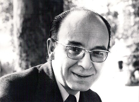 deleslletres's tweet photo. Sempre, i avui especialment, és oportú recordar-ho:

"No es perd mai perquè els altres facen el que han de fer, perds si tu no fas el que tu has de fer’.
Manuel Sanchis Guarner

"Perquè hi haurà un dia que ja no podrem més i llavors ho podrem tot"
Vicent Andrés Estellés https://t.co/c2wQtTWAzY