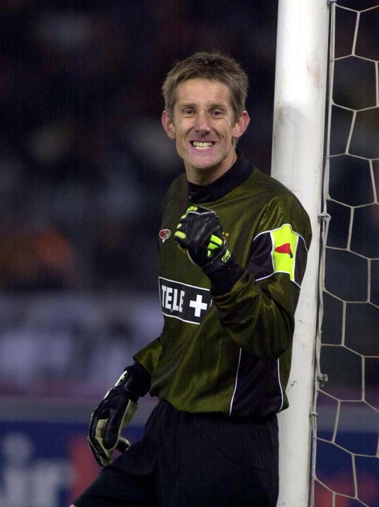 Happy birthday to former Juventus goalkeeper Edwin Van Der Sar, who turns 50 today.

Games: 88 : 1 