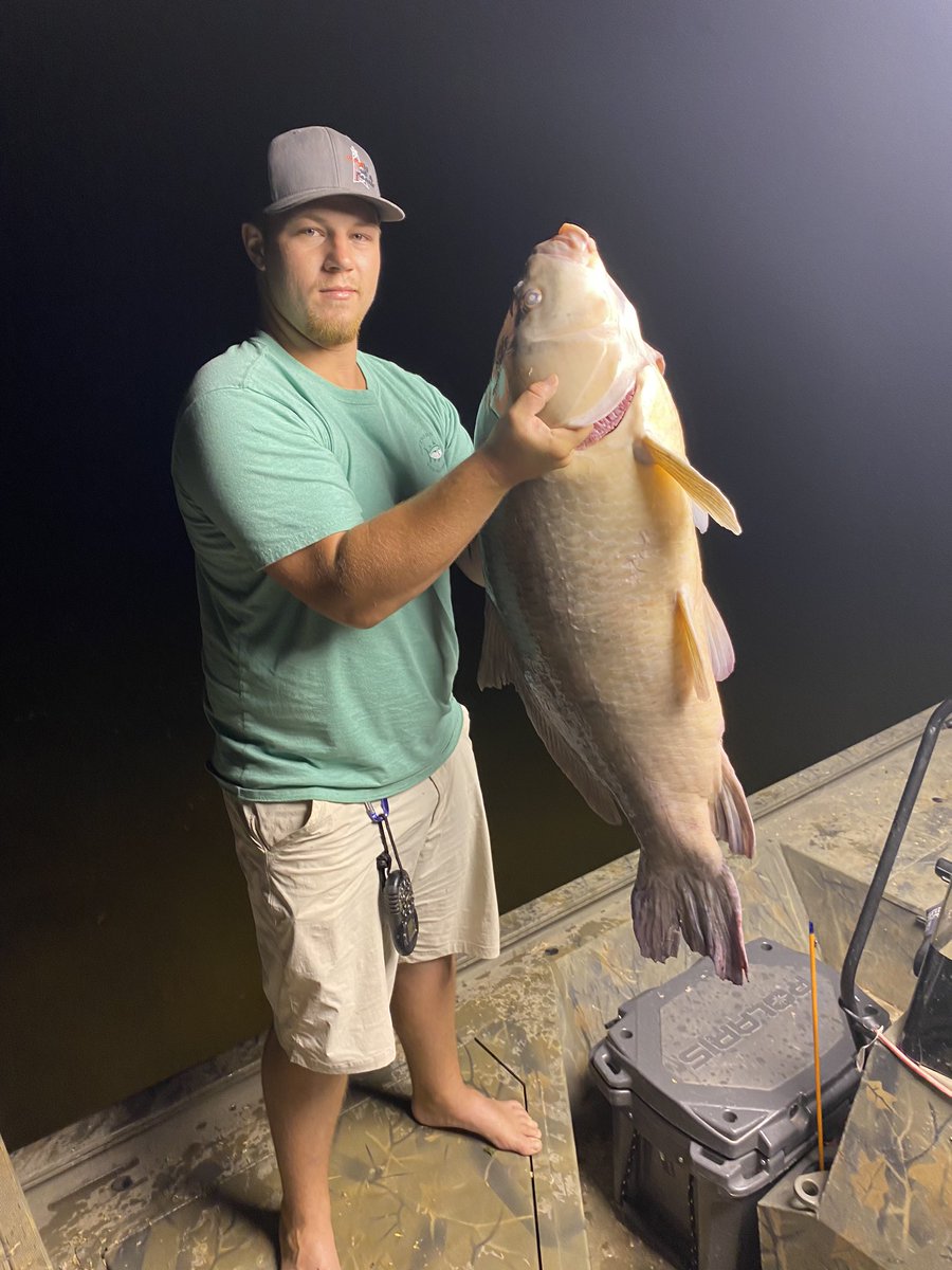 claytonlaneee's tweet photo. Anyone want to go bow fishing or book a date on a good duck hunt HMU I’m starting up guiding this year https://t.co/5XGSkoj1Tq
