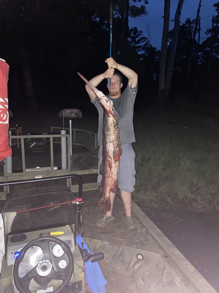 claytonlaneee's tweet photo. Anyone want to go bow fishing or book a date on a good duck hunt HMU I’m starting up guiding this year https://t.co/5XGSkoj1Tq
