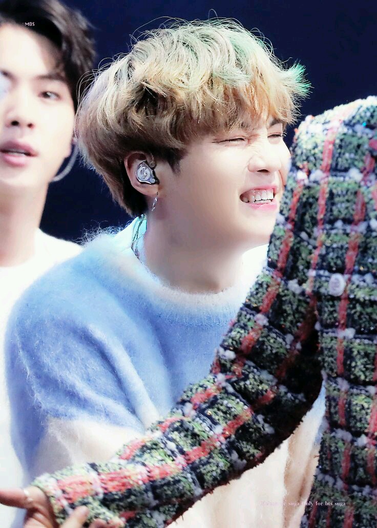 Yoongi's nose scrunch, an endearing thread #SUGA  #MinYoongi  @BTS_twt