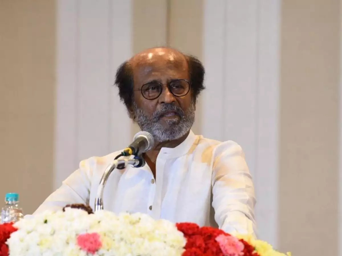 karthiksaje's tweet photo. Rajini Politics: ✌️
Take responsibility and Deliver promises. 👋
Perform or Perish. 👋
#ஓட்டுன்னுபோட்டாரஜினிக்குதான் https://t.co/coE1qqtw5E